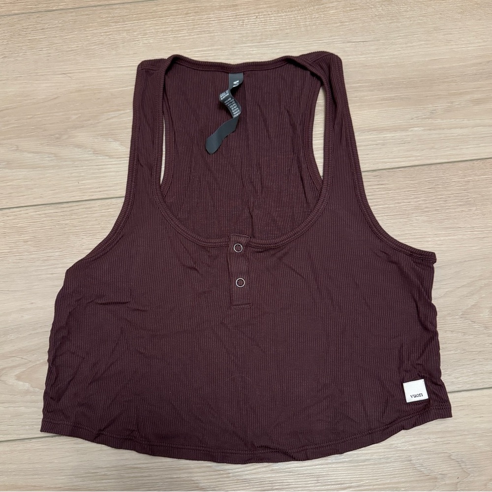Vuori cropped tank, size small, chestnut color, EUC